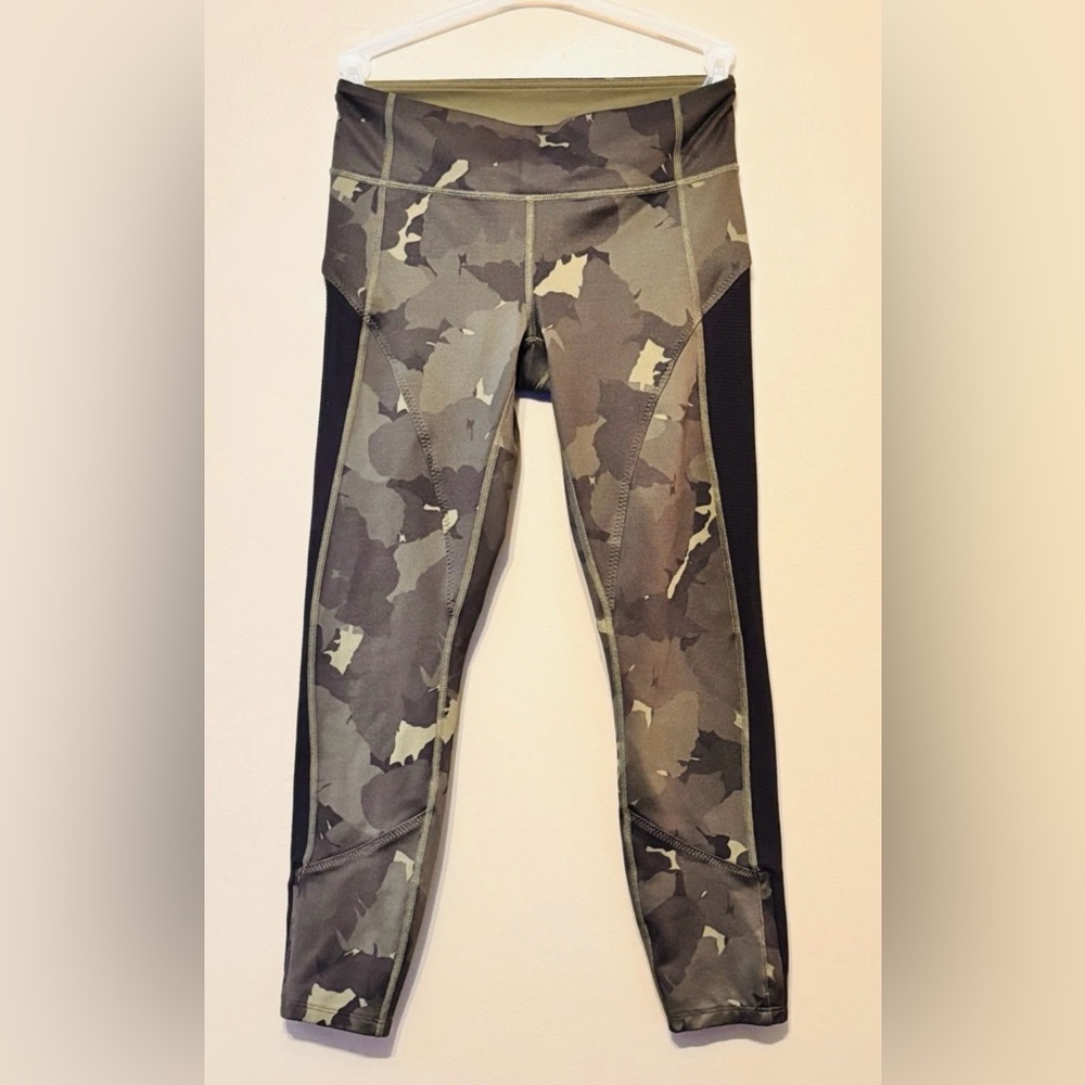Lululemon Patience Pants Palm Party Fatigue Camo Leggings - Size 6